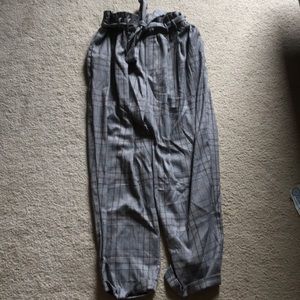 Junior’s pants (women’s)